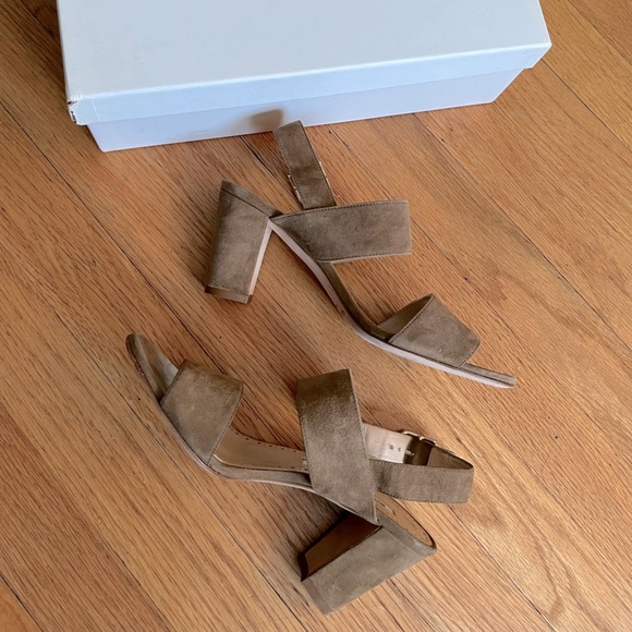 MANOLO Blahnik NWT Sandals Heels Khan 70 Beige Brown Neutral - Picture 13 of 13